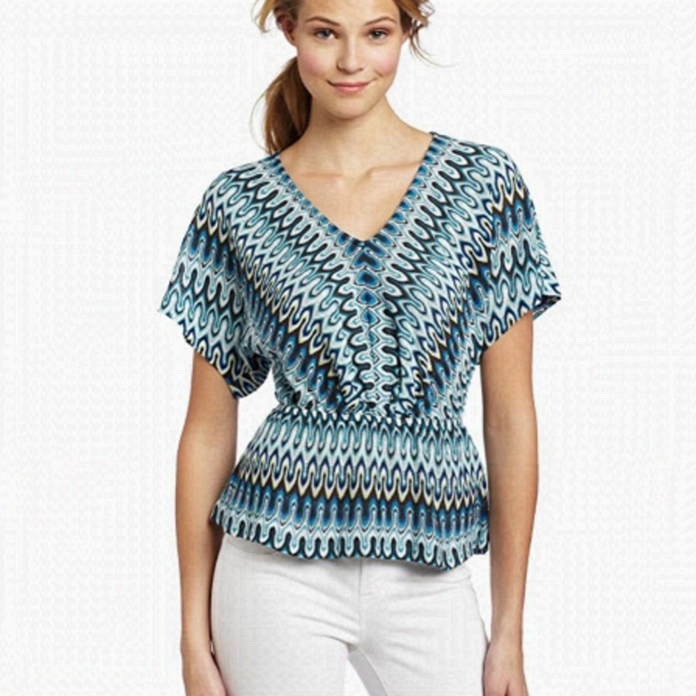 Trina Turk Nahla Chevron Zigzag Knit Blouse V neck